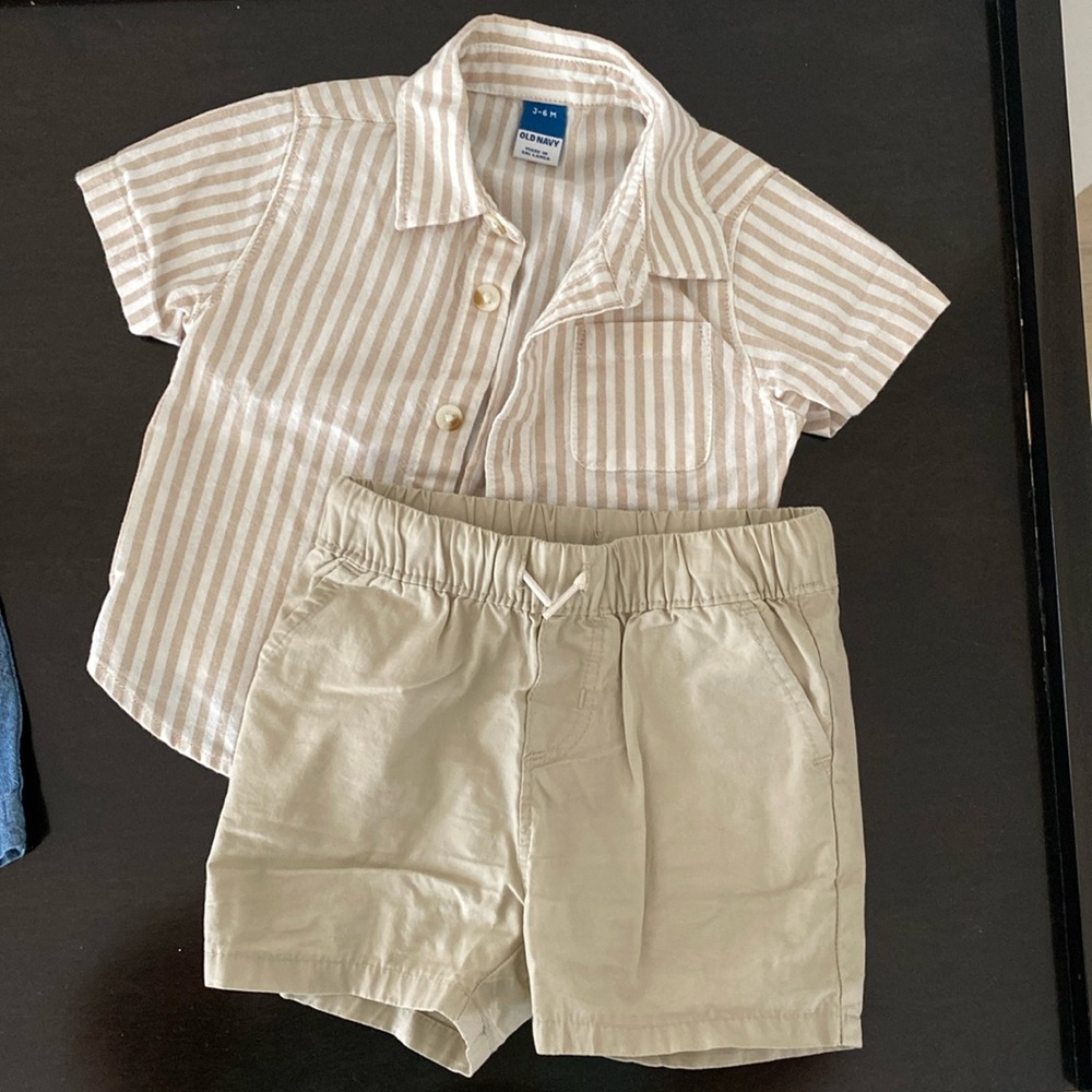 Old navy button down shirt and shorts